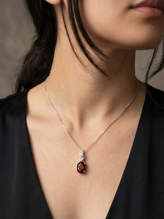 Gemstone Oval Pendant Necklace – Sterling Silver – Garnet / Aqua / Clear / Amethyst 18", 20", 22"